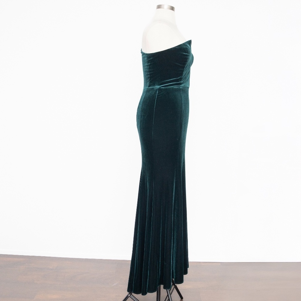 Betsy &‎ Adam | New! Ella long velvet one shoulder gown - Picture 5 of 12